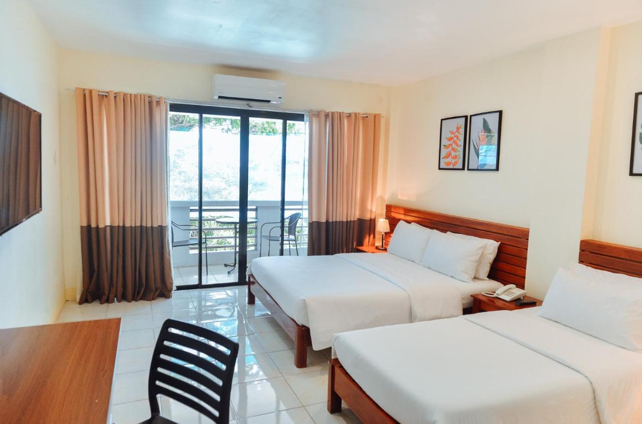 Fernando'S Hotel Sorsogon Exterior photo